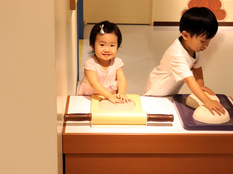 パンづくりごっこ